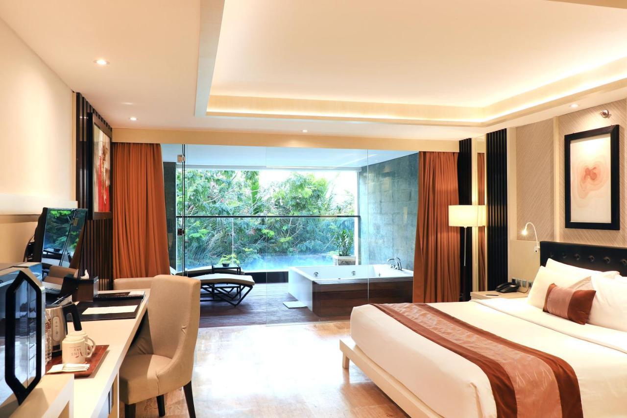 De Vins Sky Hotel Seminyak Екстериор снимка