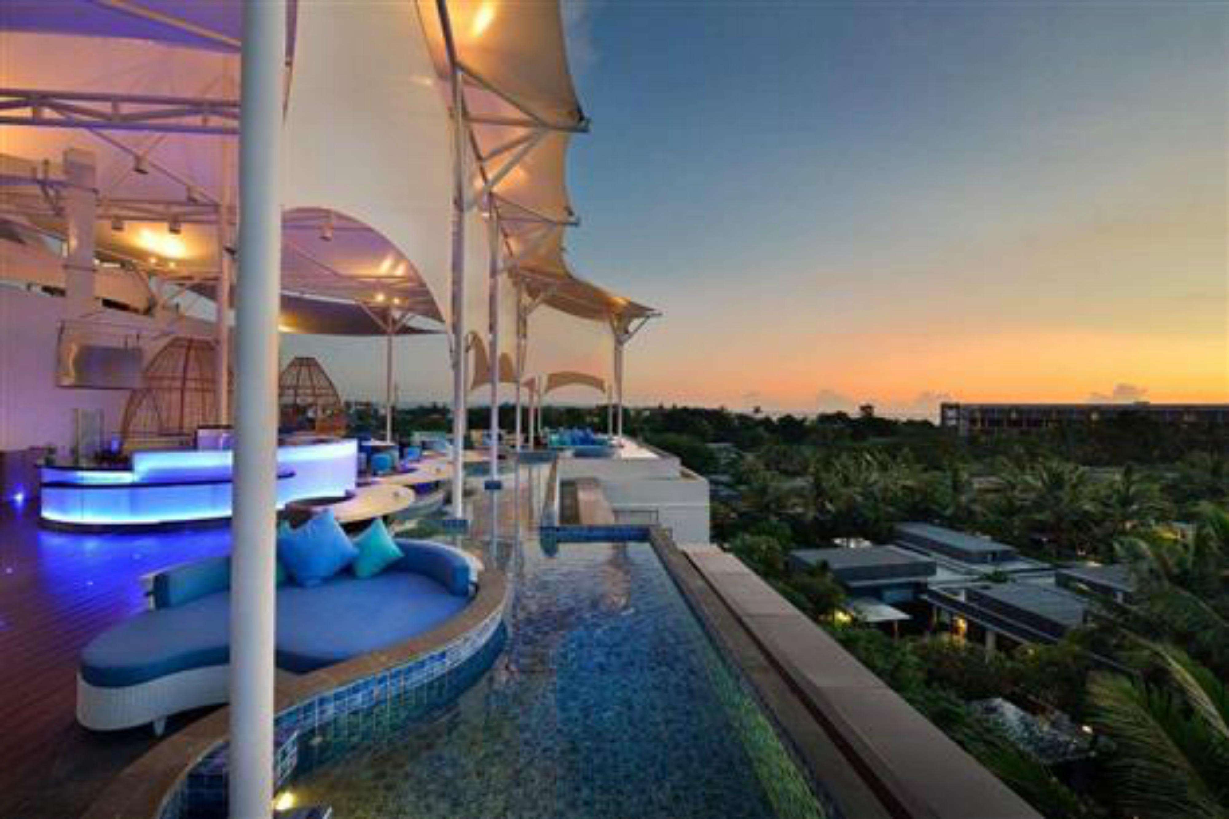 De Vins Sky Hotel Seminyak Екстериор снимка