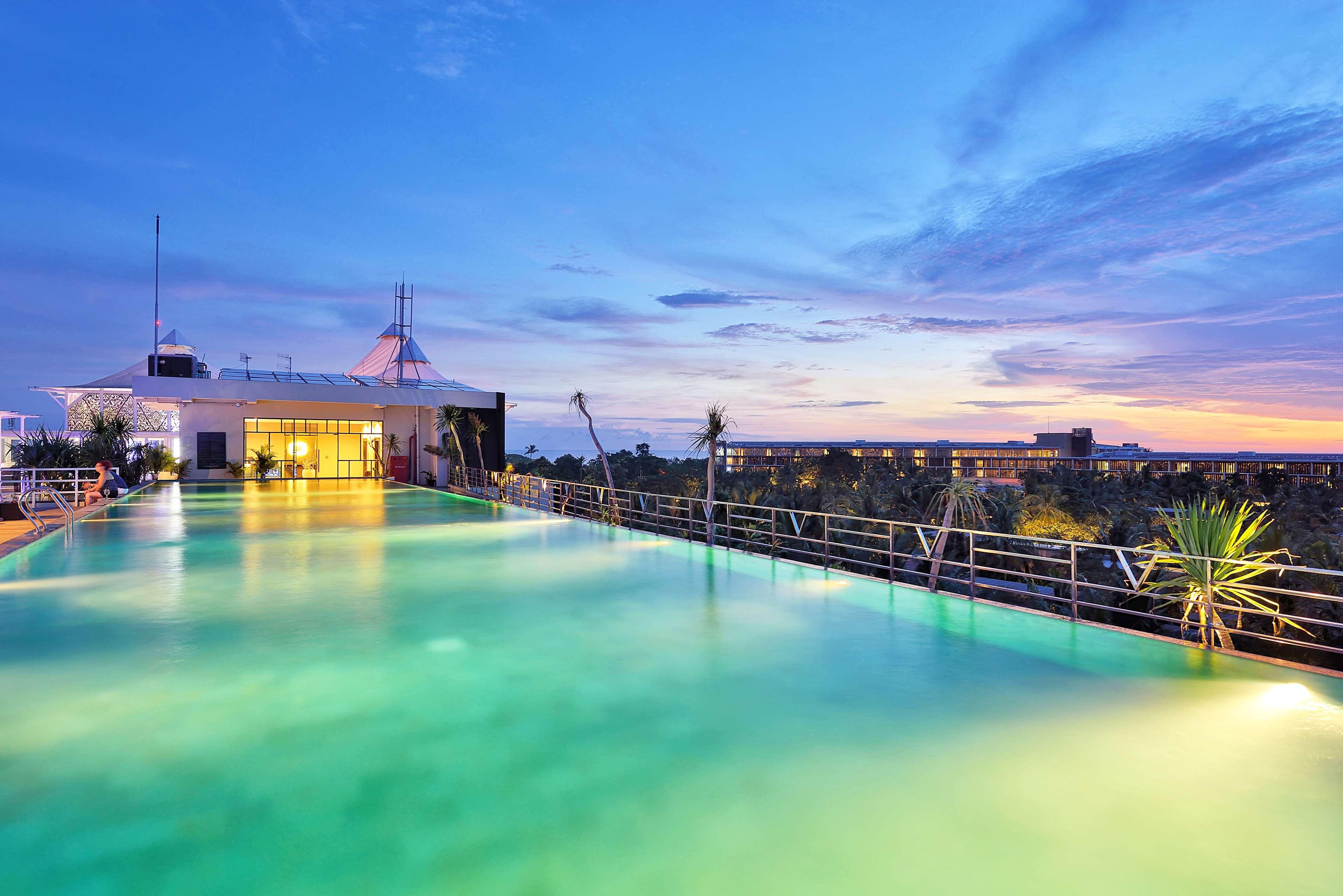 De Vins Sky Hotel Seminyak Екстериор снимка