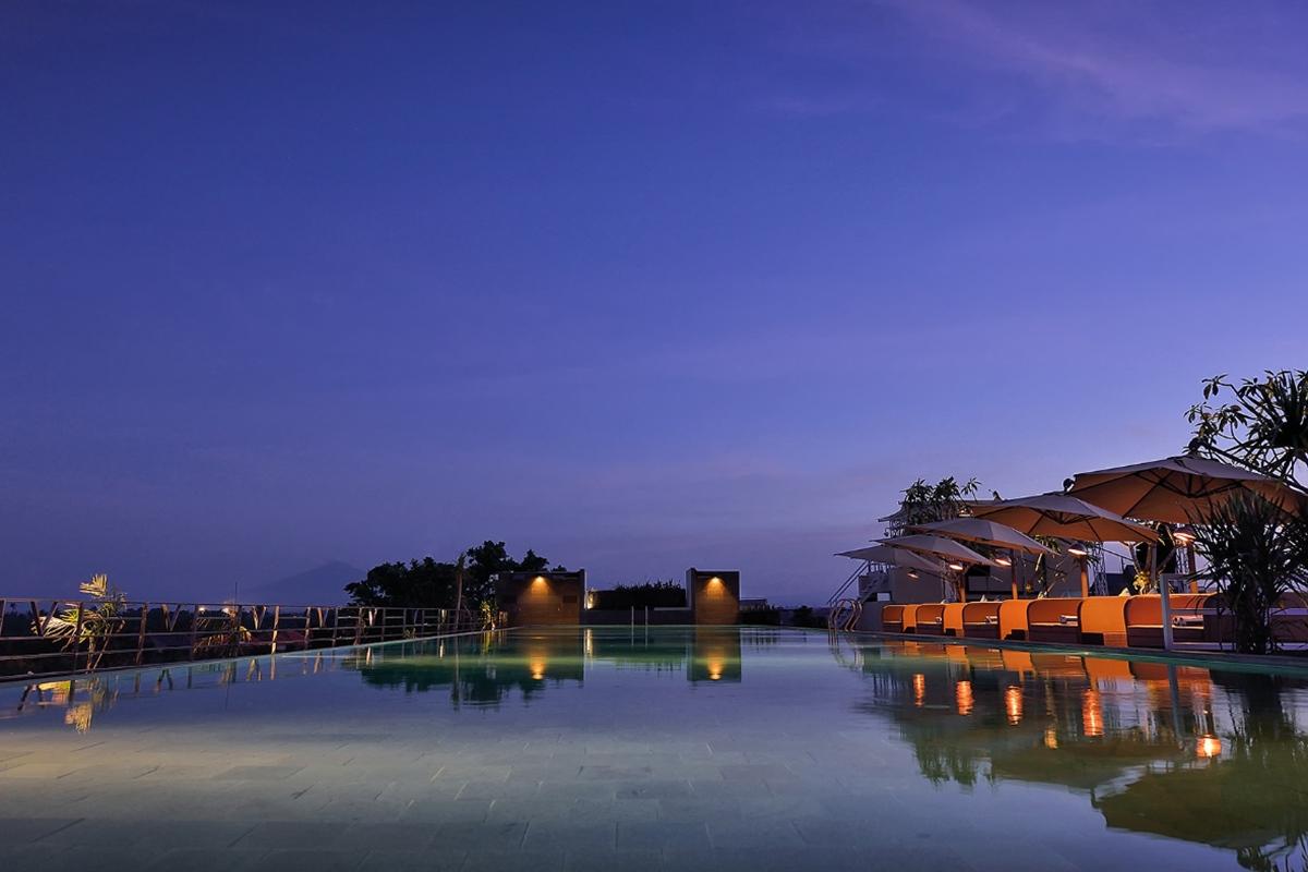 De Vins Sky Hotel Seminyak Екстериор снимка