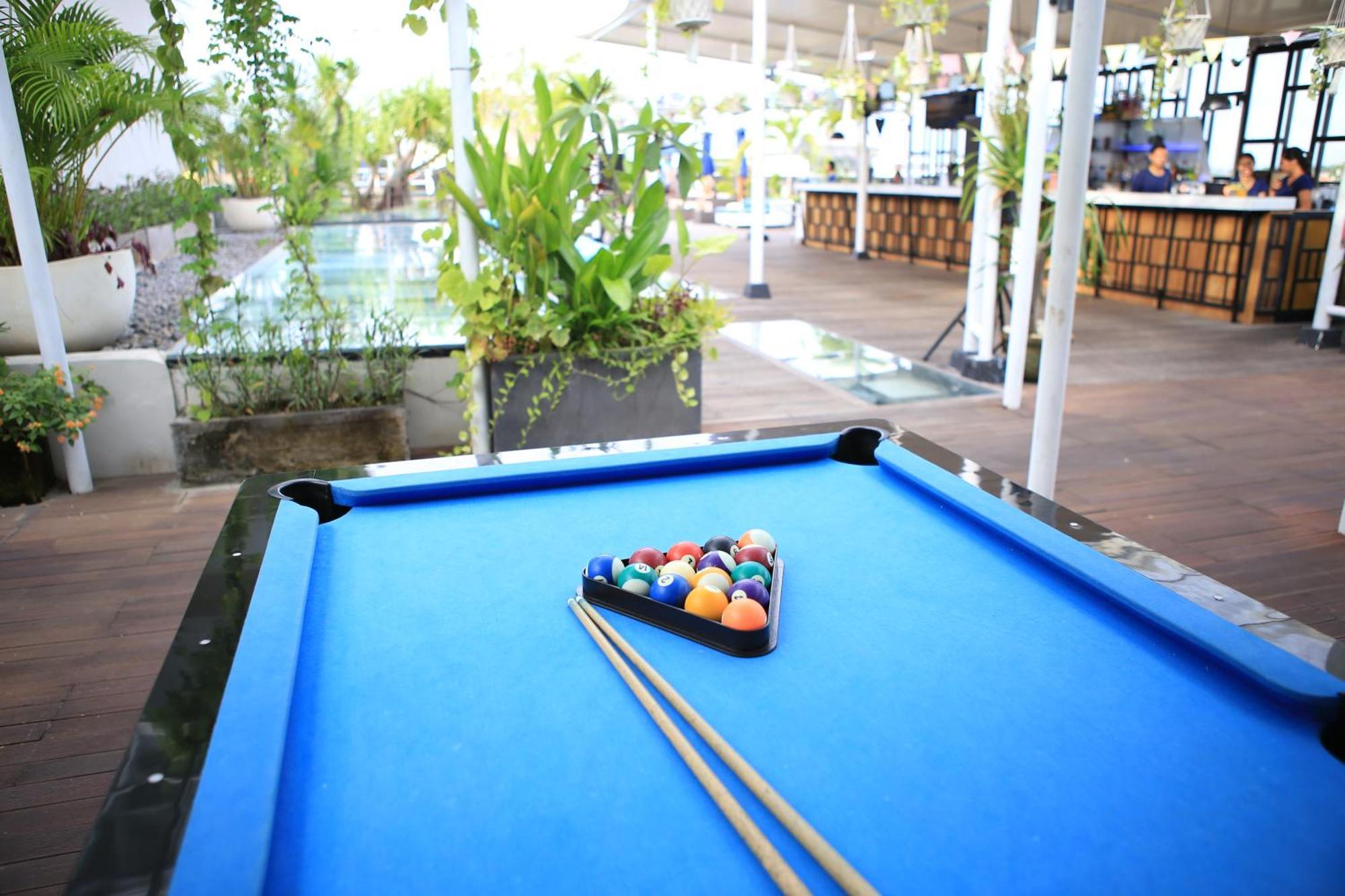 De Vins Sky Hotel Seminyak Екстериор снимка